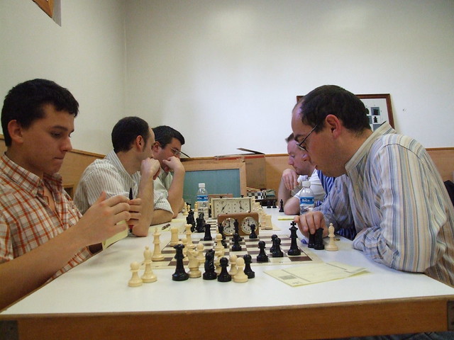 2453644101_cf012ce424_z